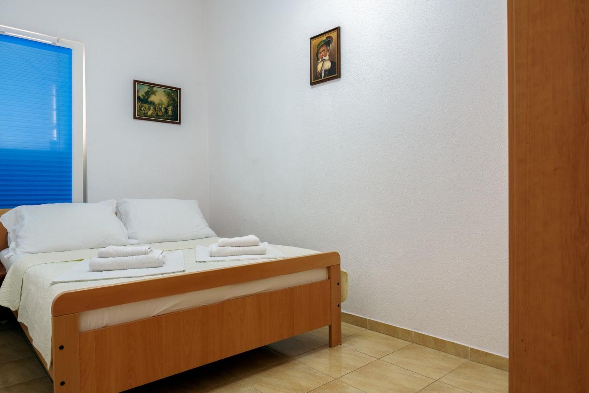 Studios Ruza Baška Voda Buitenkant foto