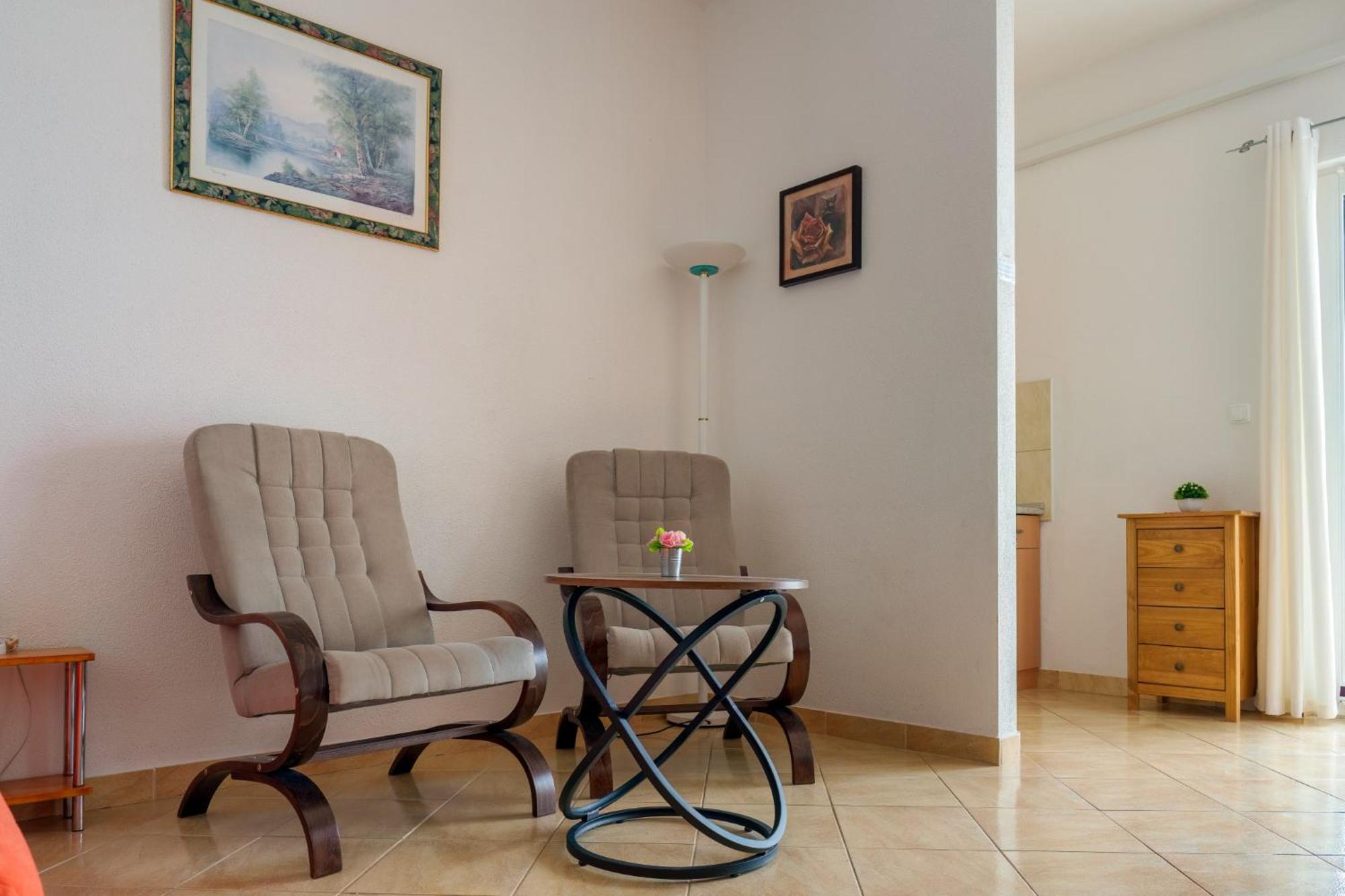 Studios Ruza Baška Voda Buitenkant foto