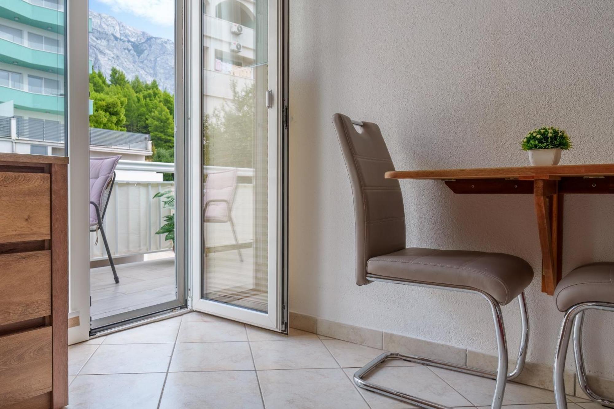 Studios Ruza Baška Voda Buitenkant foto