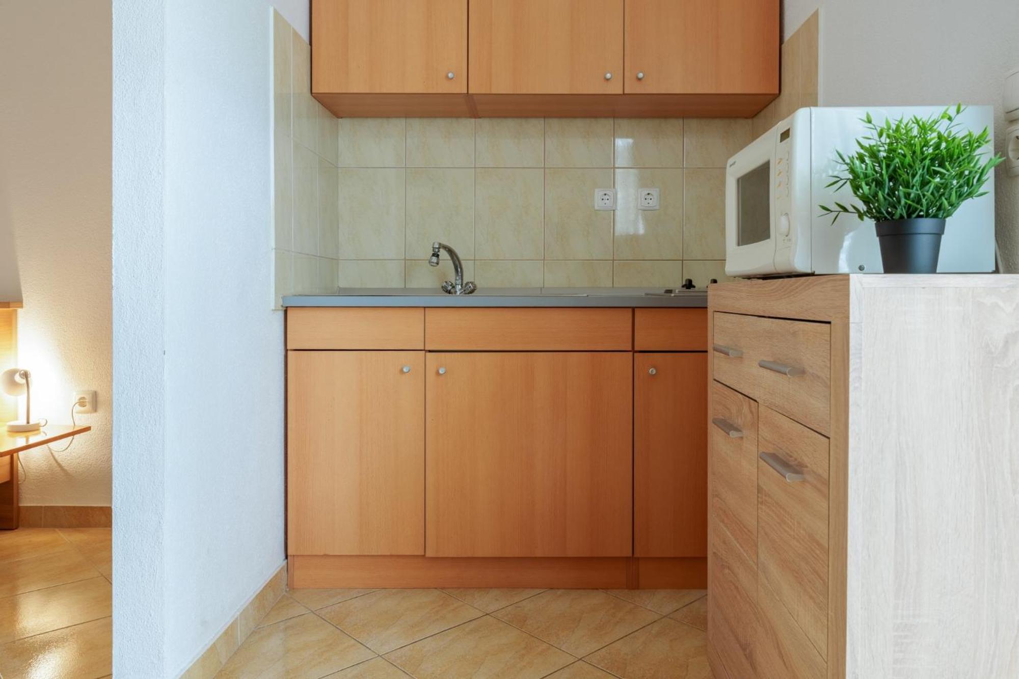 Studios Ruza Baška Voda Buitenkant foto