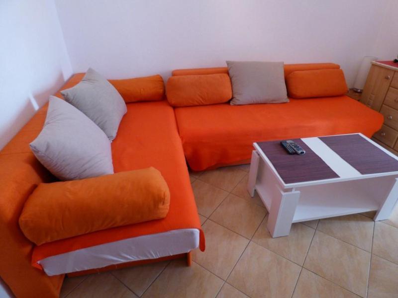 Studios Ruza Baška Voda Buitenkant foto